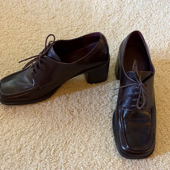 Enzo Angiolini Women’s Dark Brown Oxfords - Picture 2 of 6